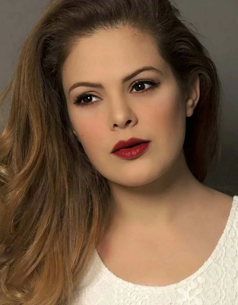 Fernanda L - Modelos y Edecanes