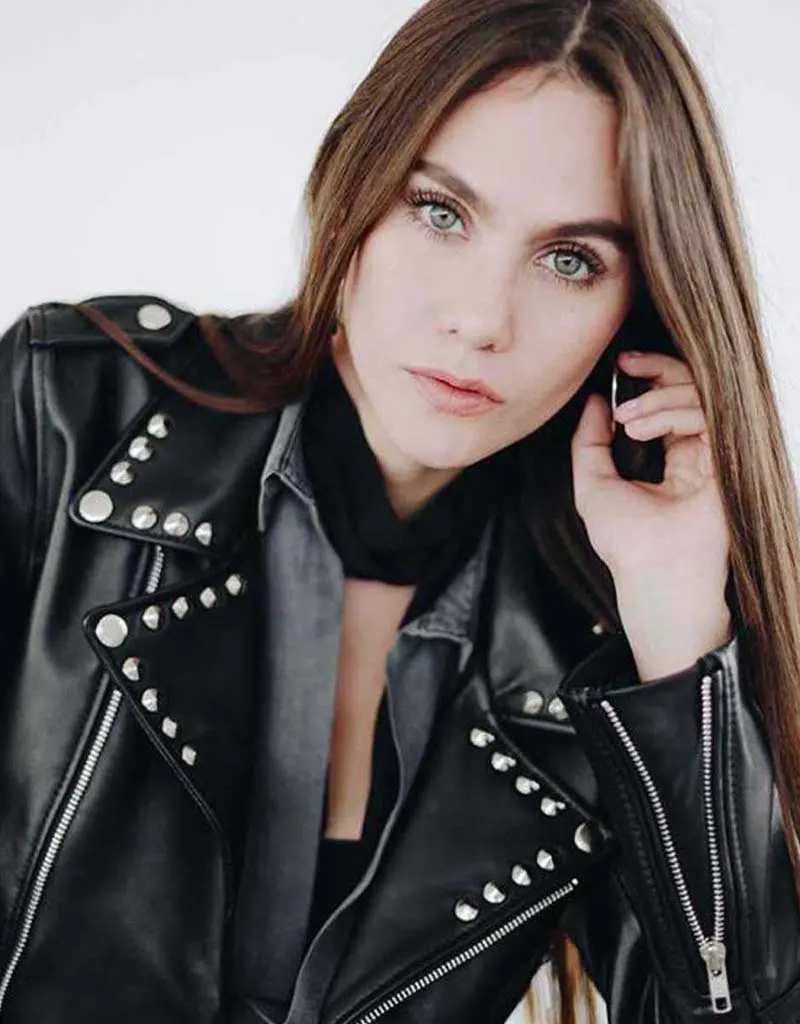 Natali B - Modelos y Edecanes