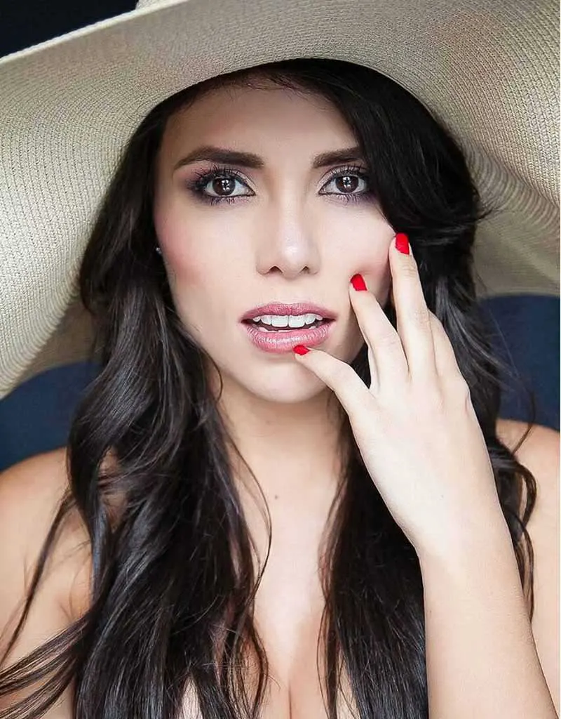  Natalia  V.. - Edecanes CDMX - Agencia de Modelos