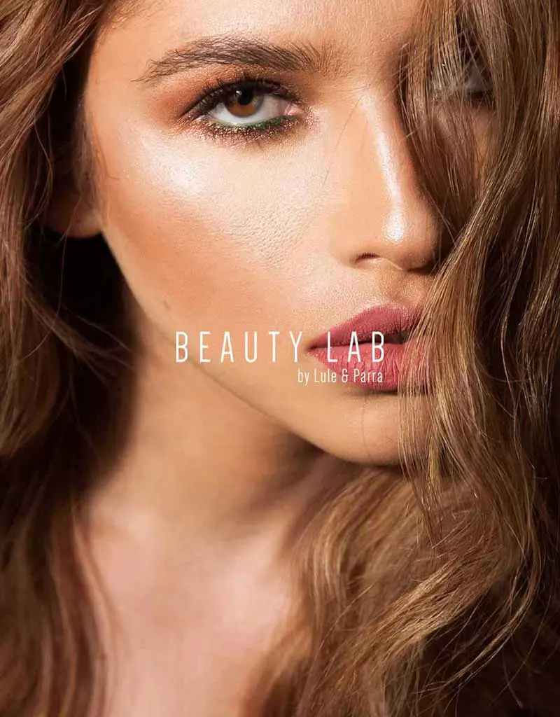  Silvia  R.. - Edecanes CDMX - Agencia de Modelos