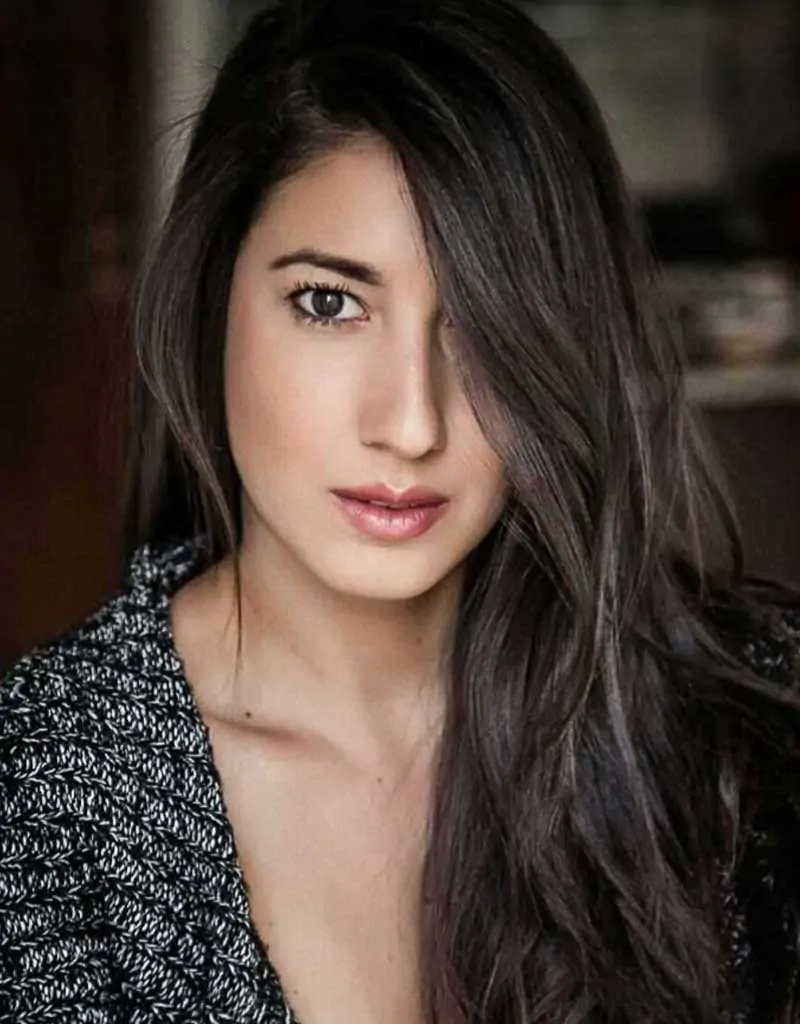  Adriana T.. - Edecanes CDMX - Agencia de Modelos