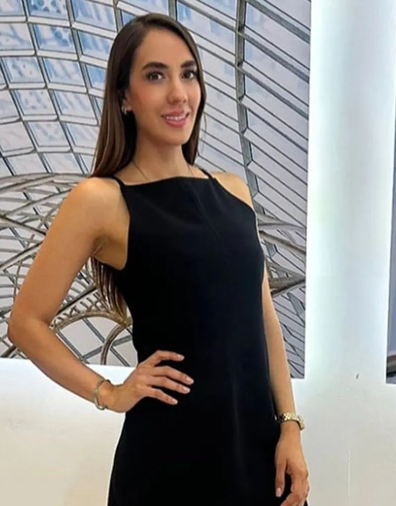 Edecán AAA Emmy en CDMX